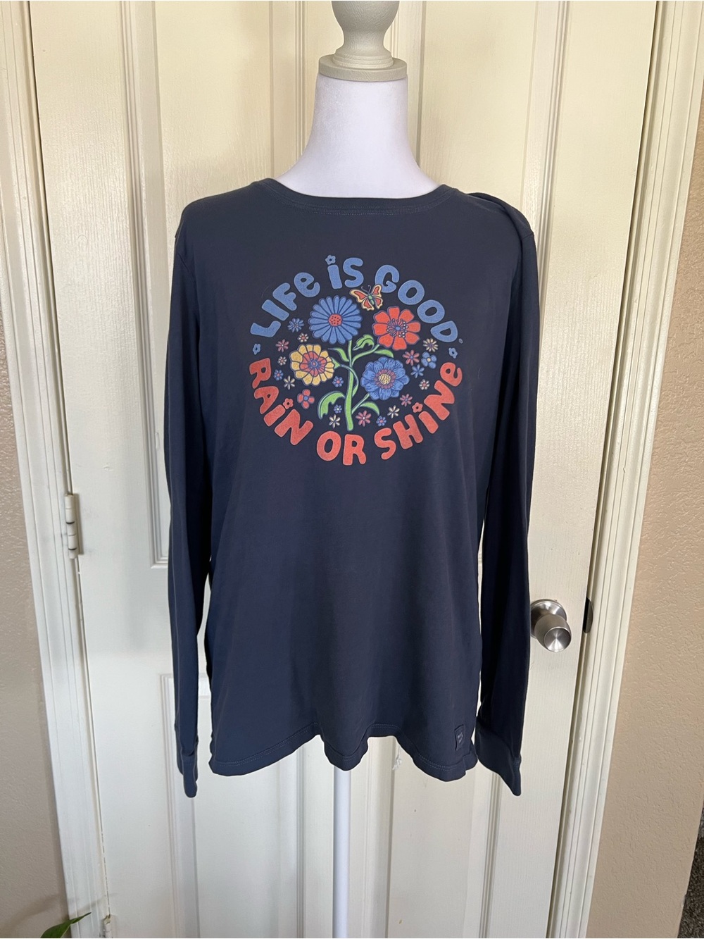 Life is Good Crusher-Lite Rain or Shine Floral Long Sleeve Tee L